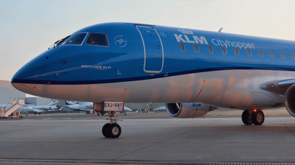 KLM-Embraer-CIty-Hopper