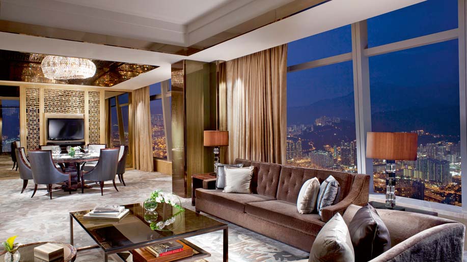 The Ritz-Carlton: Thưởng thức hình ảnh The Ritz-Carlton để cảm nhận tinh hoa của chất lượng dịch vụ 5 sao của khách sạn này. Với trang thiết bị hiện đại và đội ngũ nhân viên chuyên nghiệp, The Ritz-Carlton là một địa điểm lý tưởng cho những du khách muốn nghỉ dưỡng và tận hưởng kỳ nghỉ tuyệt vời.