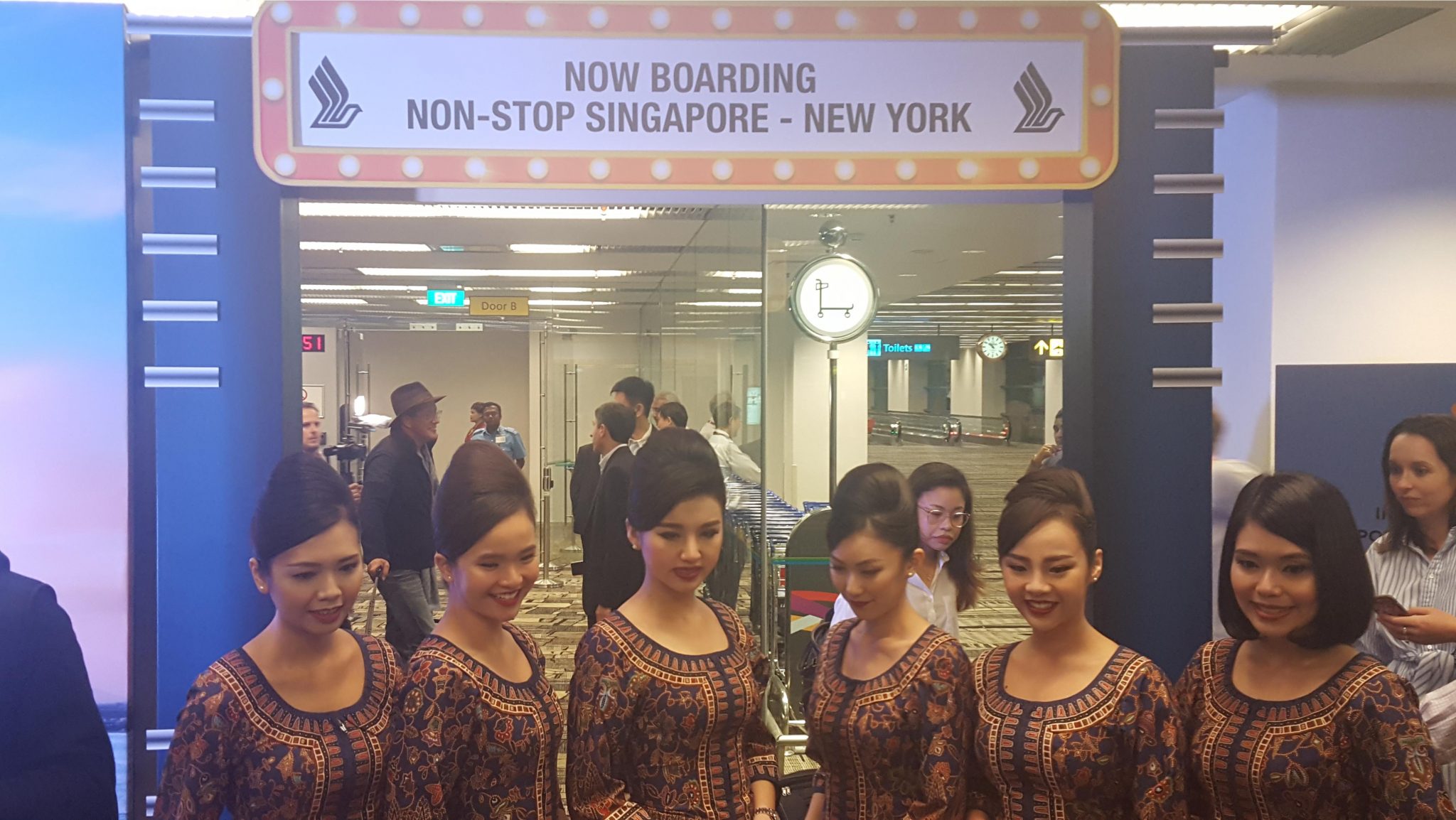 Singapore Girl Singapore Airlines cabin crew purple | Beauty and the best,  Stewardess hair, Singapore airlines