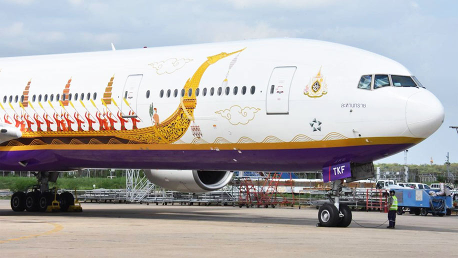 Thai Airways unveils B777-300 in ‘Royal Barge’ livery