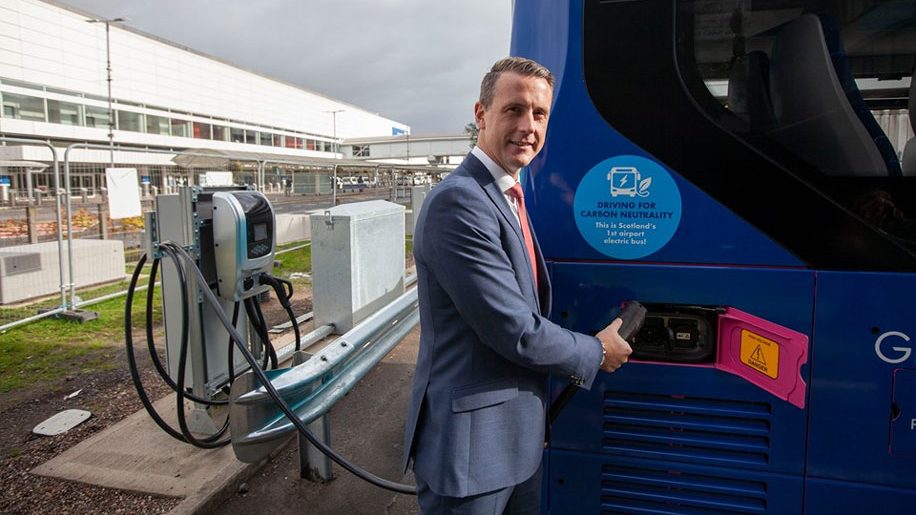 Glasgow first UK airport to operate electric bus fleet