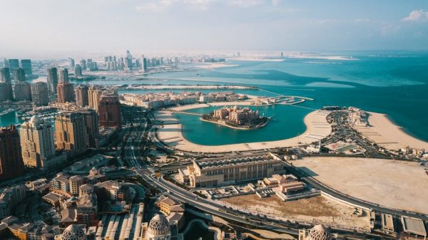 Aerial view of the Pearl of Doha (istock.com/venuestock)