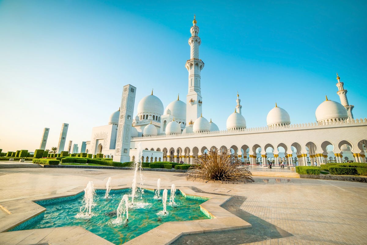 Things you can’t miss out when visiting Abu Dhabi Logo