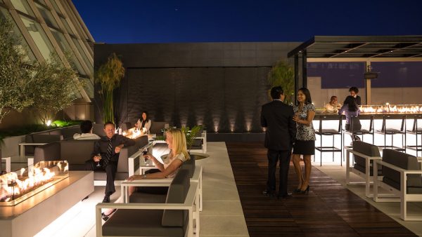Star Alliance LAX lounge outdoor terrace