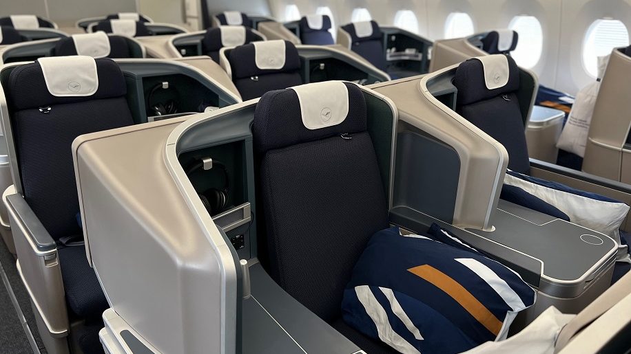 Photos: See the New Premium Economy Seat From ZIMprivacy; Lufthansa