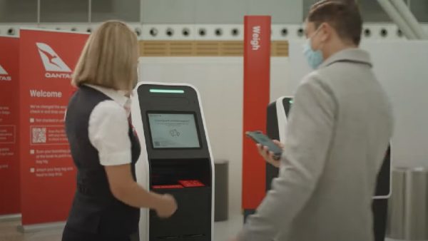 Qantas' new self-service bag tag kiosks