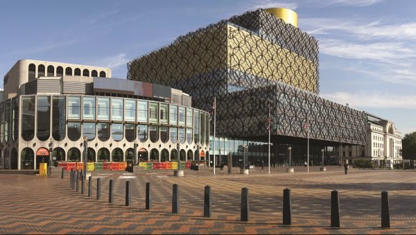 (Credit Peter Howell/iStock - Image caption: The library of Birmingham)