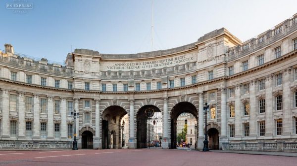 Admiralty Arch (image supplied by Hilton)