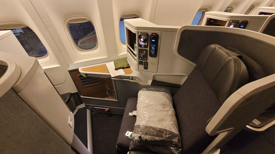 Flight review: American Airlines B777-300ER business class – Business ...