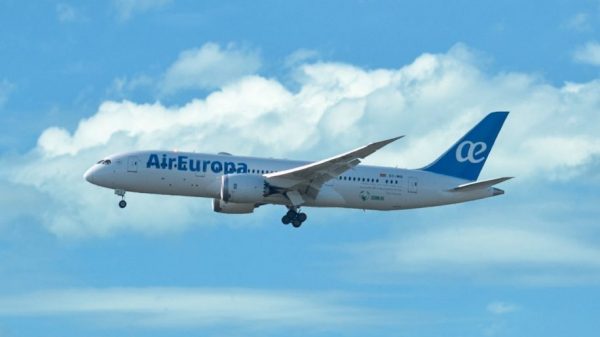 Air Europa (istock.com/Kerrick)