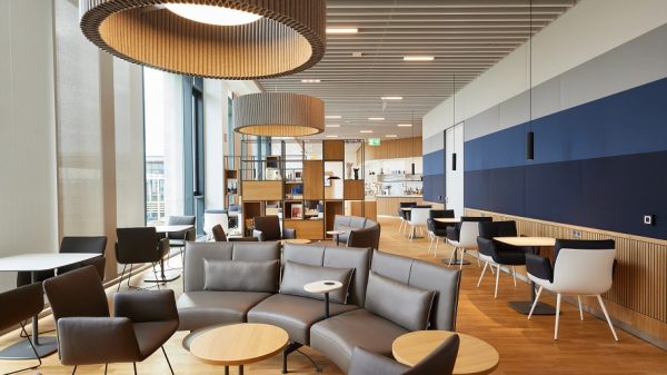 The new Lufthansa Business lounge at Berlin airport (image from https://www.lufthansagroup.com/en/newsroom.html)