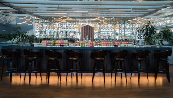 The Bridge Bar at BA/AA's JFK Greenwich Lounge (image from https://mediacentre.britishairways.com/)