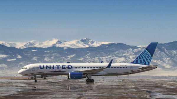 United Airlines aircraft at Denver airport (image from https://www.united.com/en/aw/newsroom/)