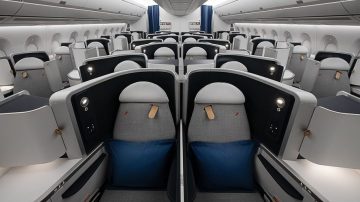 Air France unveils new A350 business class seat – Business Traveller