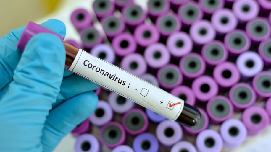 Mais companhias aéreas suspendem voos para a China por medo do coronavírus